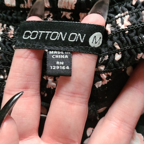 High Waisted Floral Print Flowy Shorts - Picture 2 of 5